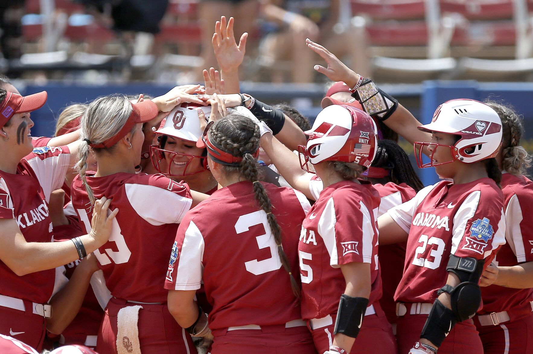 2022 WCWS OU UCLA